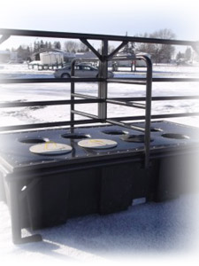 Promold Fenceline Feeders